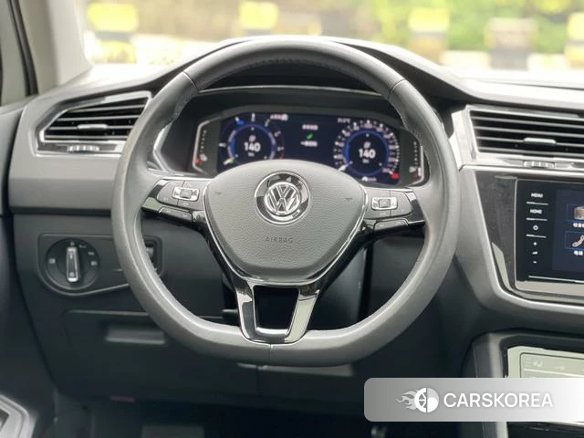 Volkswagen Tiguan L PHEV id 4228544 из Китая 26