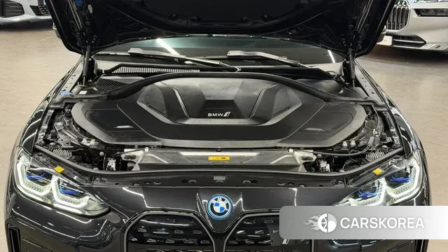 BMW i4 id 3684922 из Кореи 16