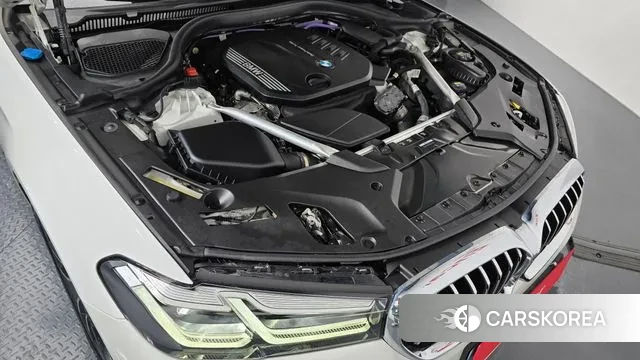 BMW 5 Series (G30) id 3379208 из Кореи 16