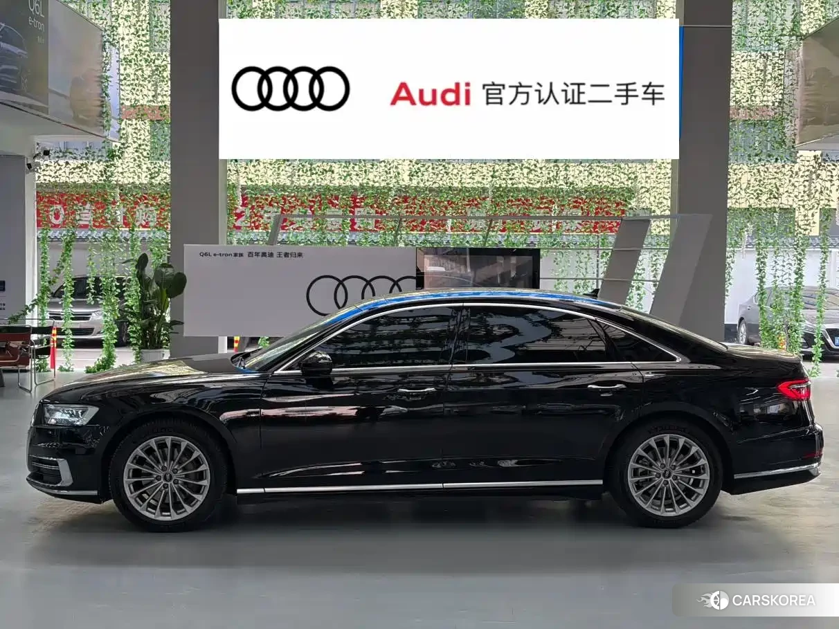 Audi A8 id 4686176 из Китая 16