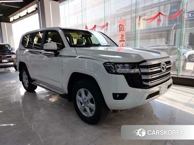 Toyota Land Cruiser (imported) 2024 Белый из Китая, фото 6