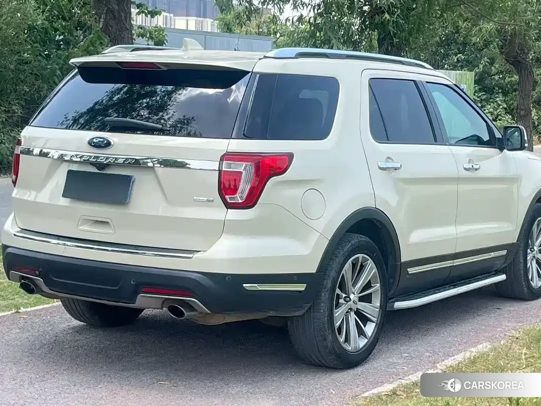 Ford Explorer (imported) 2019 Champagne/brown из Китая, фото 6
