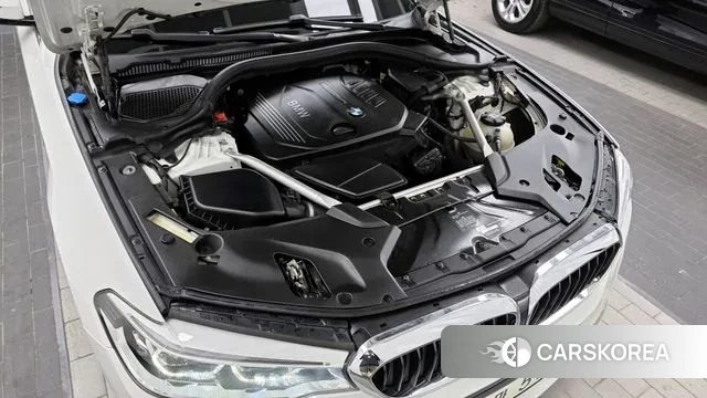 BMW 5 Series (G30) id 3469944 из Кореи 16