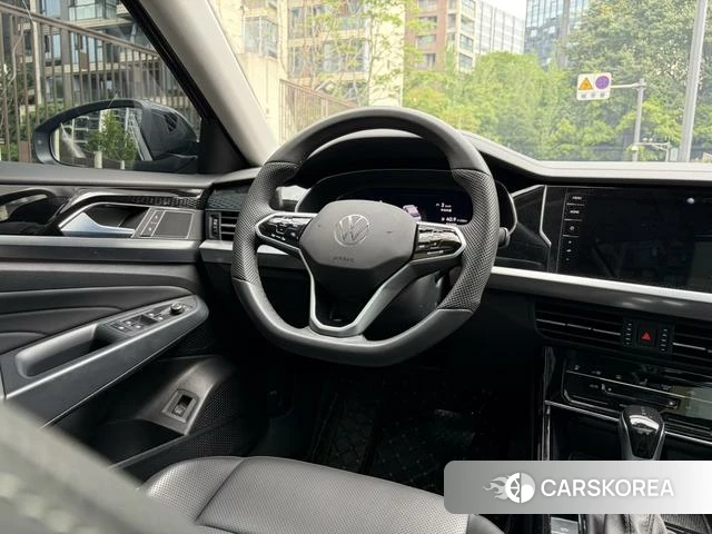 Volkswagen Passat id 4259886 из Китая 24