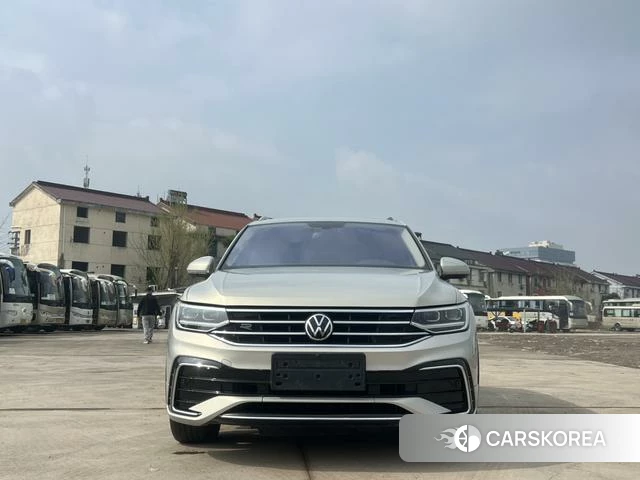 Volkswagen Tiguan L 2022 Шампань из Китая, фото 6