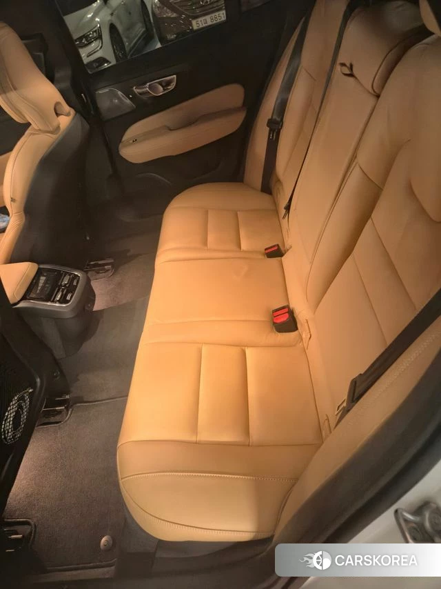 Volvo V60 Cross-Country 2nd Generation 2025 Белый из Кореи, фото 6