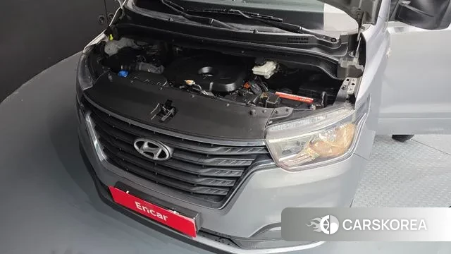 Hyundai The New Grand Starex id 3526479 из Кореи 16