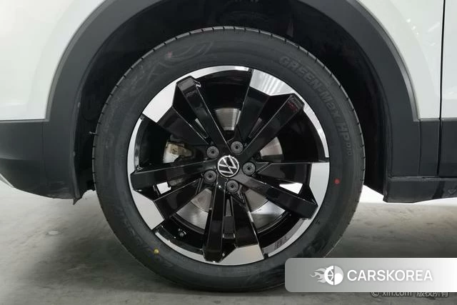 Volkswagen Exploring the shadow id 4272376 из Китая 20