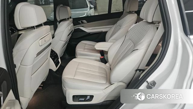 BMW X7 (G07) 2026 Белый из Кореи, фото 6