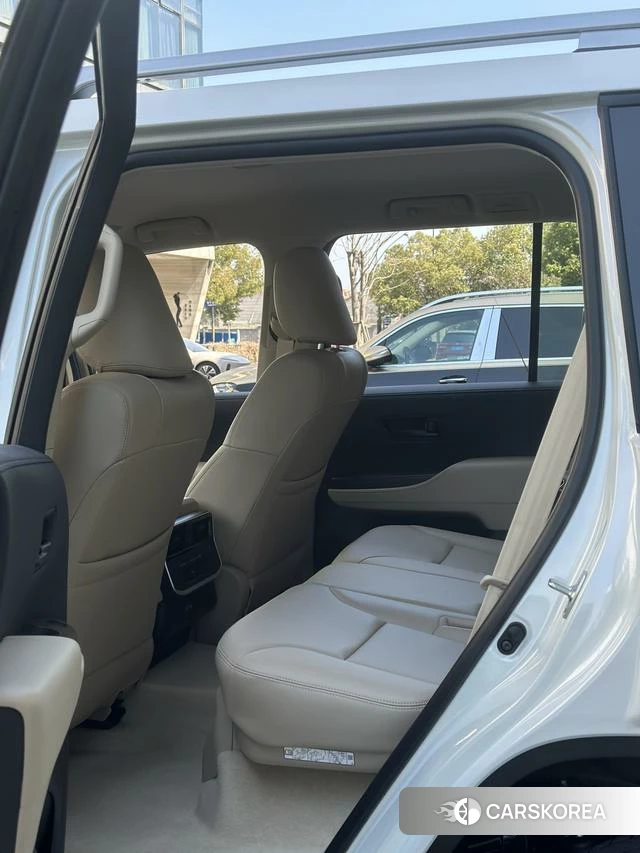 Toyota Land Cruiser (imported) 2025 Белый из Китая, фото 6