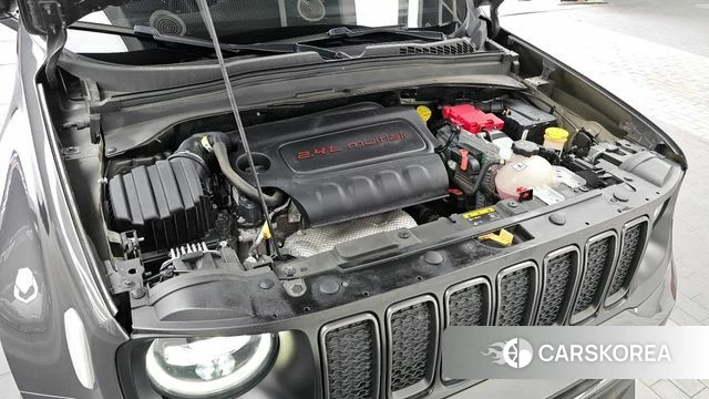 Jeep Renegade id 3923574 из Кореи 16