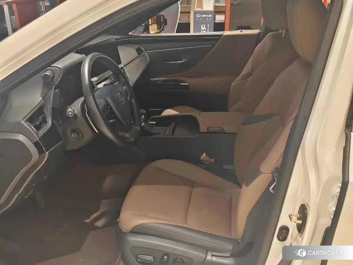 Lexus ES 2024 Белый из Китая, фото 6