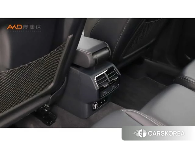 Audi Q3 2024 Темно-серый из Китая, фото 5