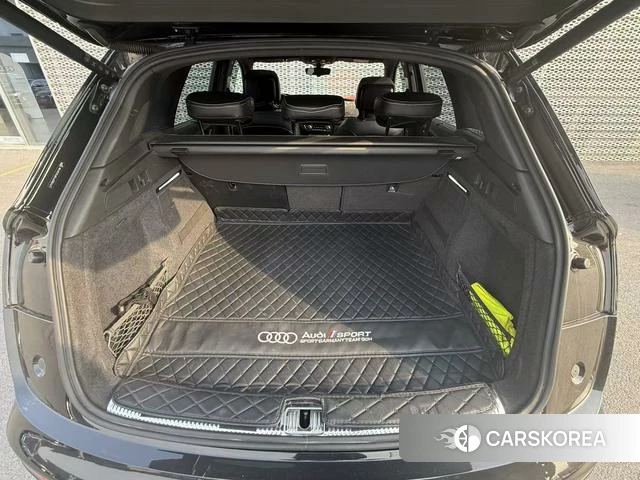 Audi Q5L 2024 Черный из Китая, фото 6