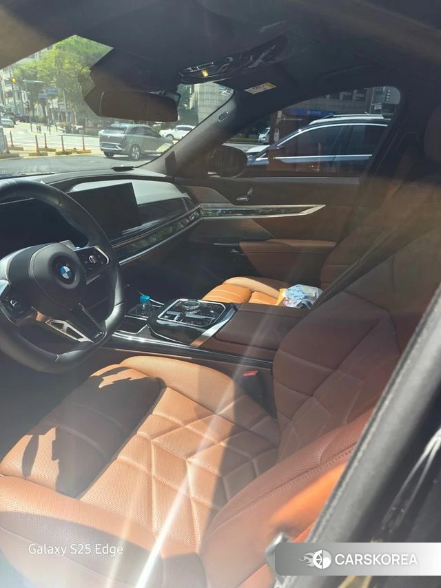 BMW 7 Series (G70) 2025 Черный из Кореи, фото 6