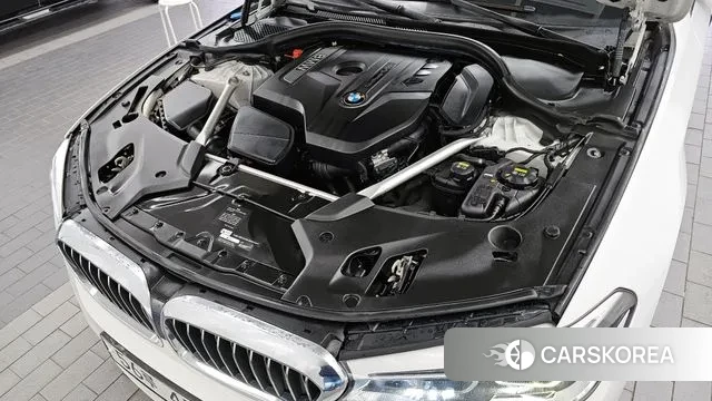 BMW 5 Series (G30) id 3403165 из Кореи 16