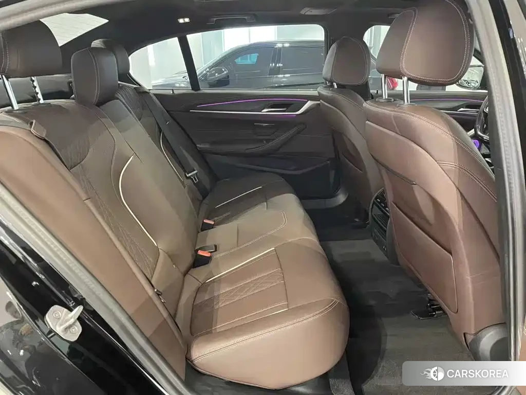 BMW 5 series 2023 Silver/gray из Китая, фото 6