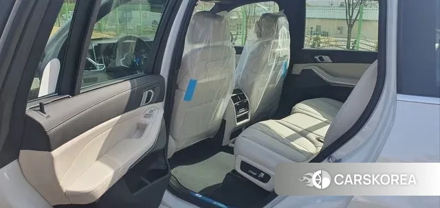 BMW X7 (G07) 2025 Белый из Кореи, фото 6