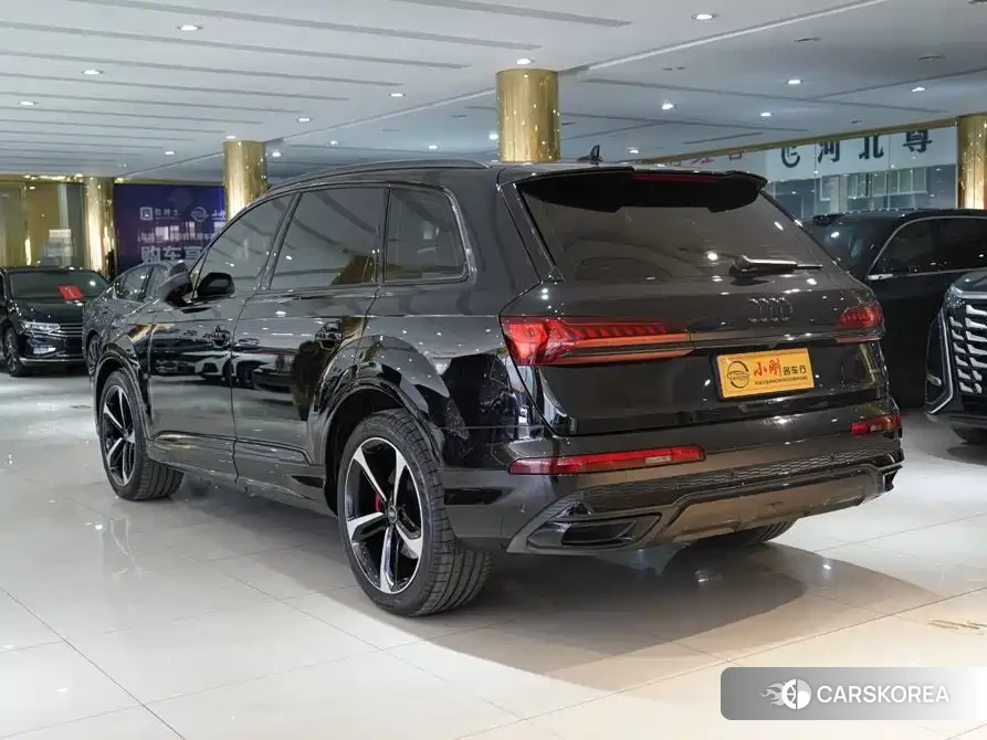Audi Q7 id 4680514 из Китая 13