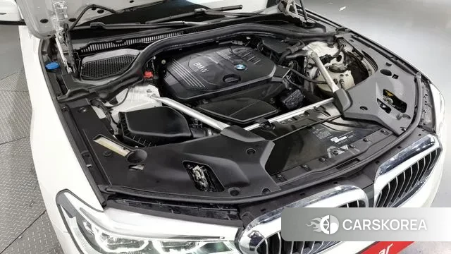 BMW 5 Series (G30) id 3188496 из Кореи 16