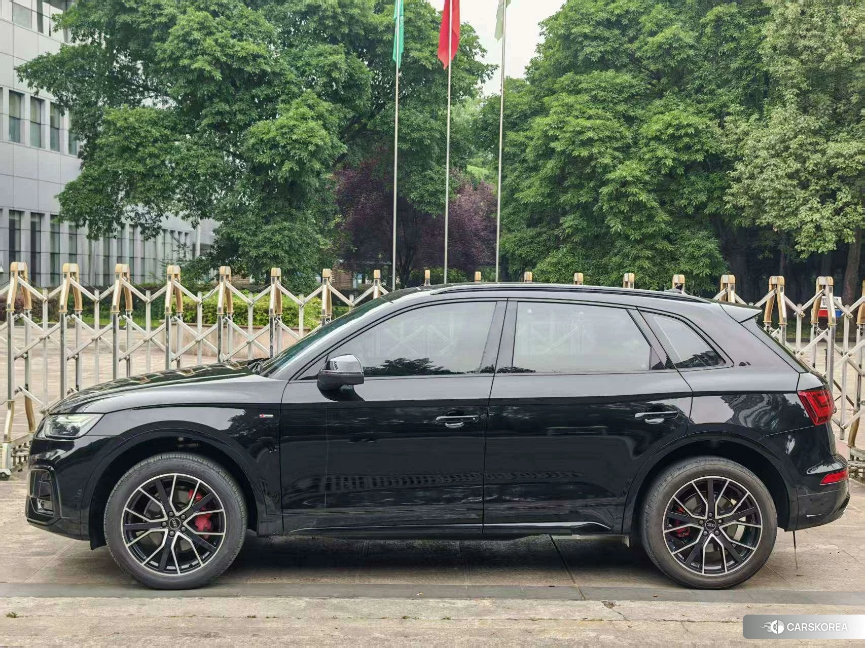 Audi Q5L id 4461751 из Китая 10