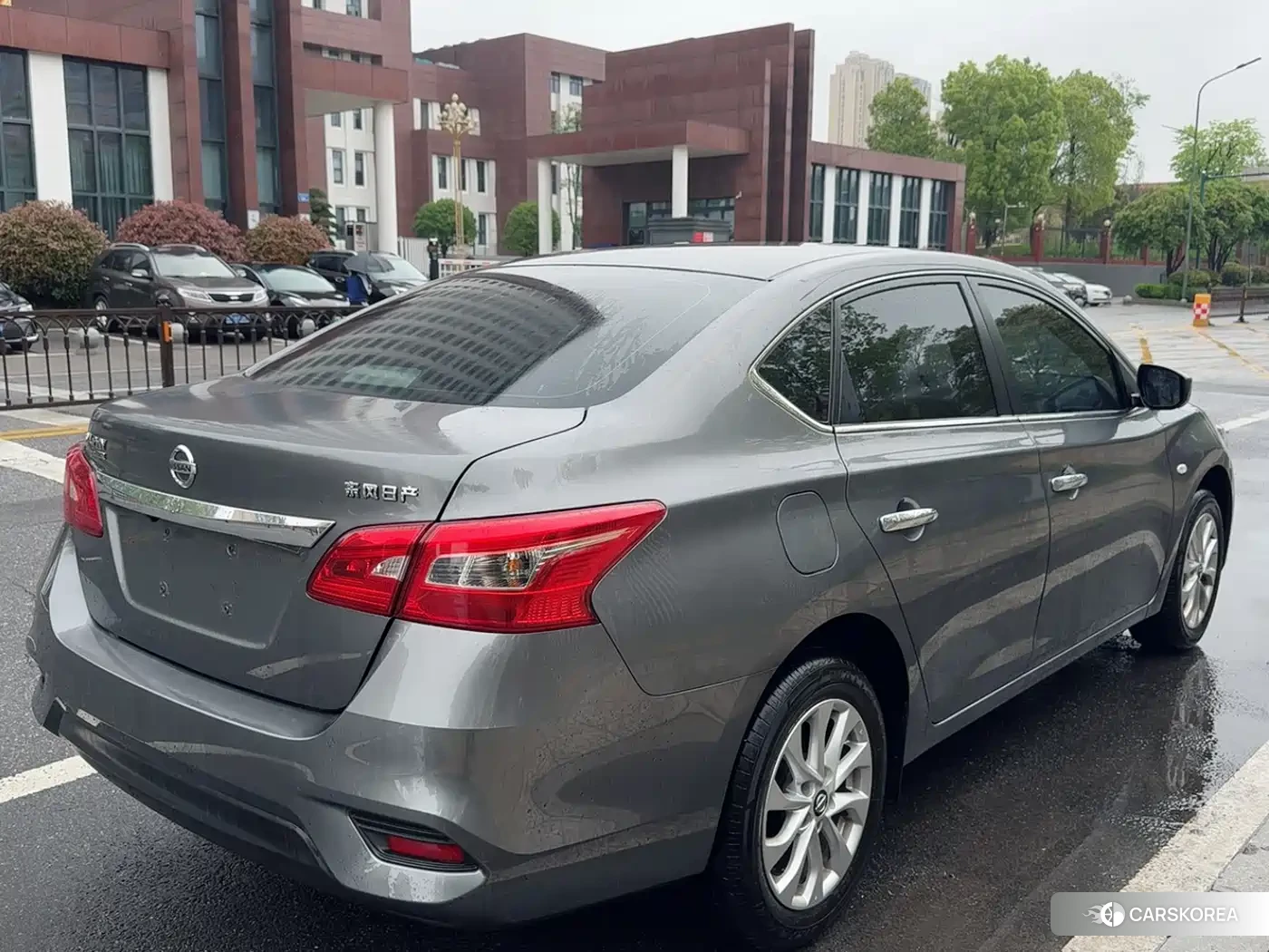 Nissan Sylphy 2023 Silver/gray из Китая, фото 6