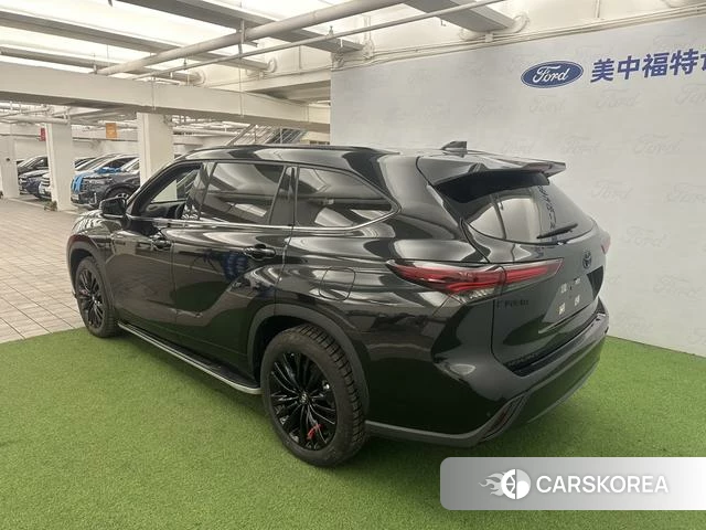 Toyota Highlander 2024 Черный из Китая, фото 6