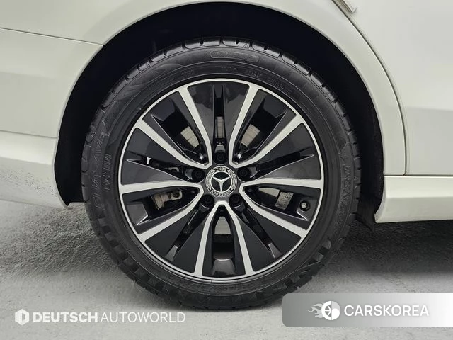 Mercedes-Benz C-Class W205 id 3924363 из Кореи 16