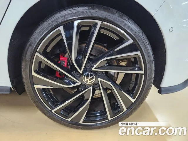 Volkswagen Golf 8th Generation id 2848092 из Кореи 16