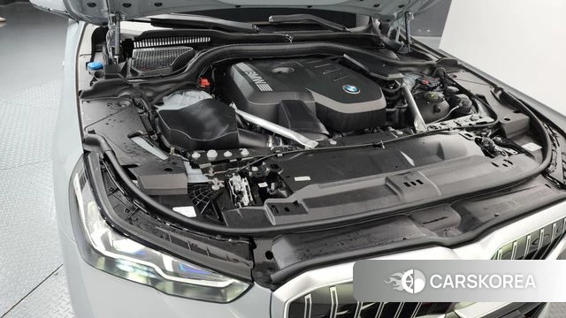 BMW 5 Series (G60) id 3837878 из Кореи 16