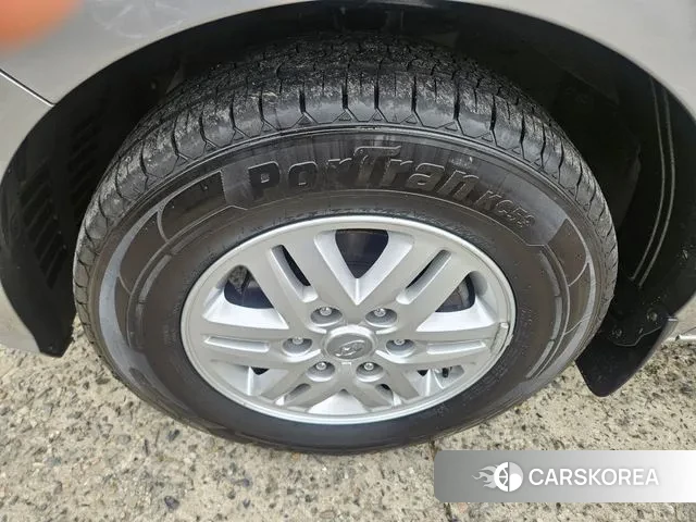 Hyundai The New Grand Starex id 3723483 из Кореи 16