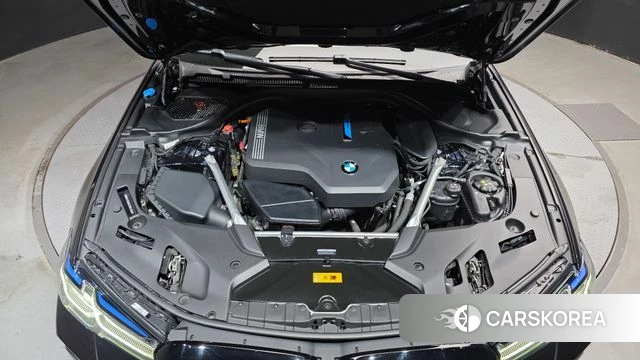 BMW 5 Series (G30) id 4744775 из Кореи 30
