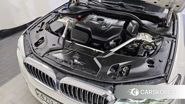 BMW 5 Series (G30) id 3413226 из Кореи 16