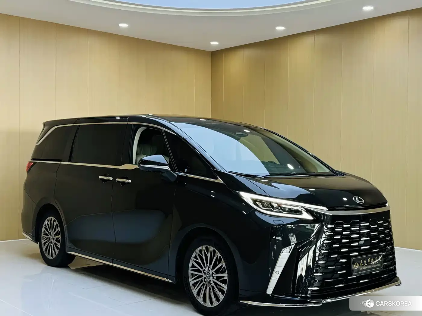 Lexus LM id 4681088 из Китая 9