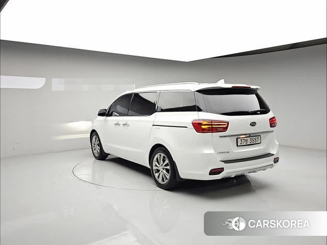 Kia The New Carnival id 4605132 из Кореи 16