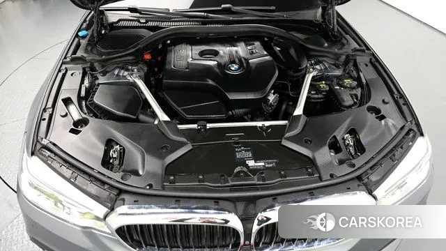 BMW 5 Series (G30) id 3469588 из Кореи 16