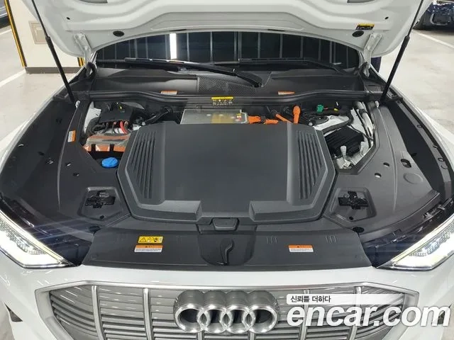 Audi e-Tron id 2910320 из Кореи 16