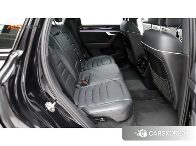 Volkswagen Touareg 2020 Черный из Китая, фото 6