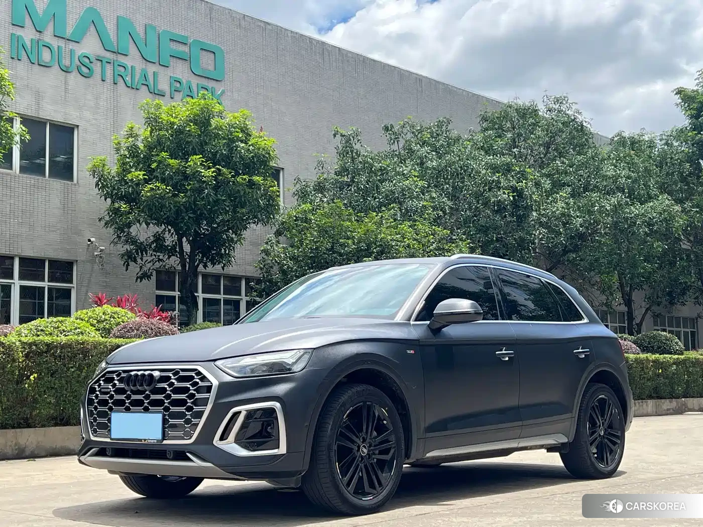Audi Q5L 2022 Silver/gray из Китая, фото 6