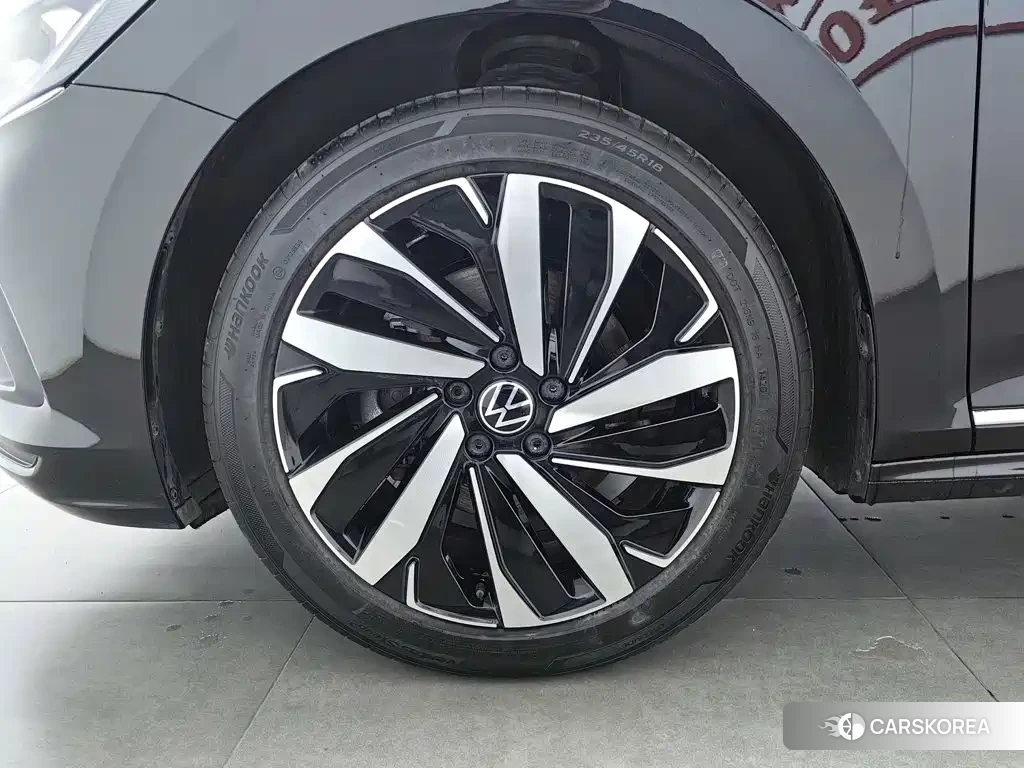 Volkswagen Passat id 4607102 из Китая 20