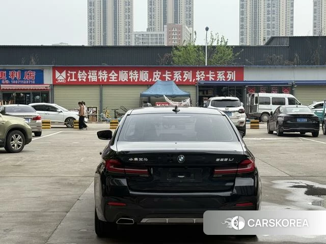 BMW 5 series 2023 Черный из Китая, фото 6