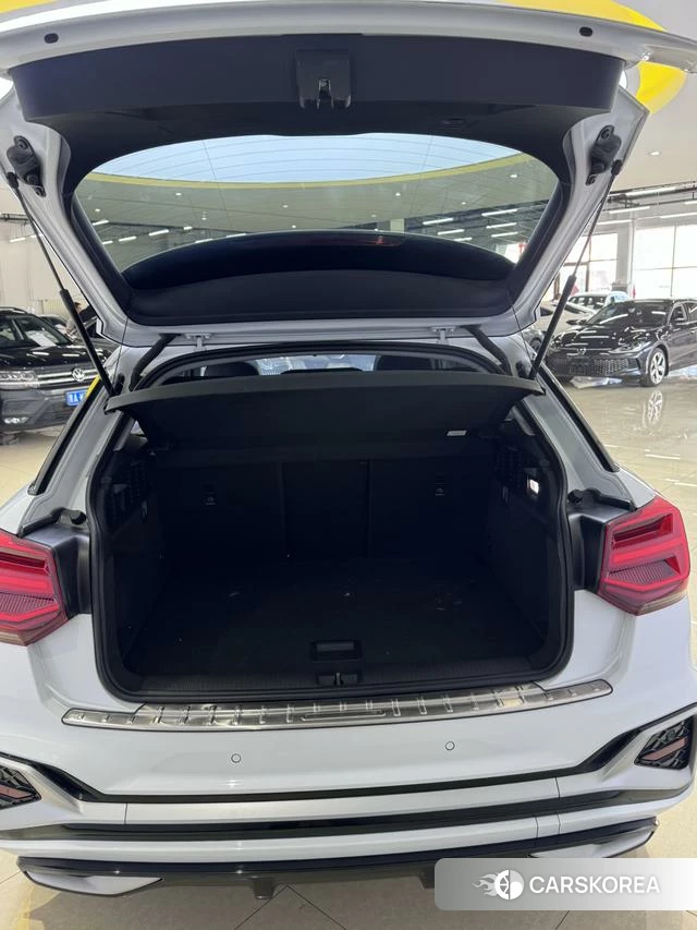 Audi Q2L id 4348401 из Китая 21