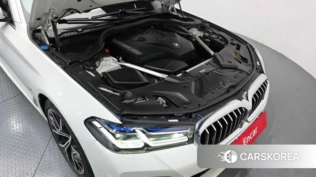 BMW 5 Series (G30) id 3891878 из Кореи 16