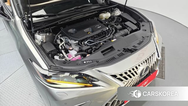 Lexus ES300h 7th generation id 4194156 из Кореи 31