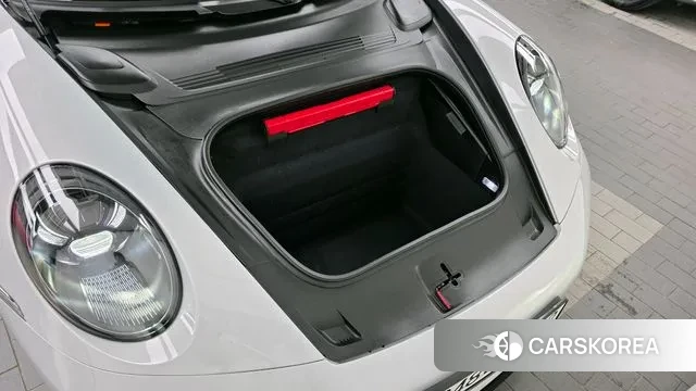 Porsche 911(992) id 3217768 из Кореи 16