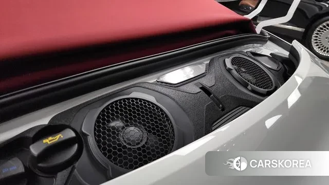 Porsche 911(992) id 3689576 из Кореи 16