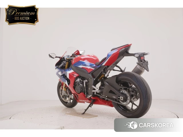 Проданный Honda CBR1000RR-R FIREBLADE SP id 4313218 из Японии, фото 6