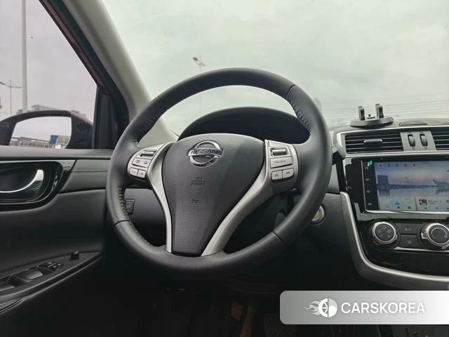 Nissan TIIDA id 4262563 из Китая 16