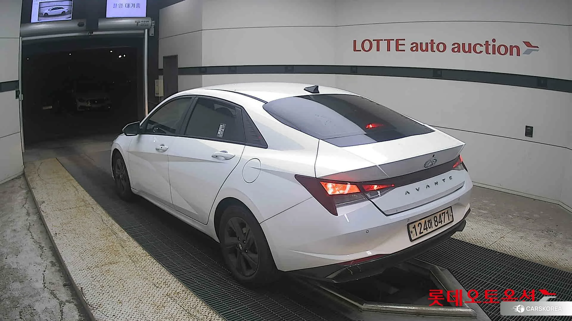 Hyundai Avante Hybrid id 4902383 из Кореи 33