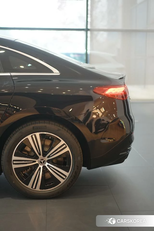 Mercedes-Benz EQE id 4275379 из Китая 18